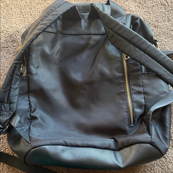 Stylish full size travel Black Backpack - Picture 4 of 7